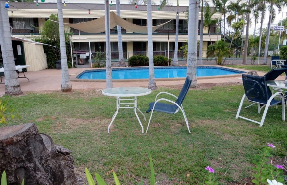 Pine Tree Motel แคทเทอรีน ภายนอก รูปภาพ