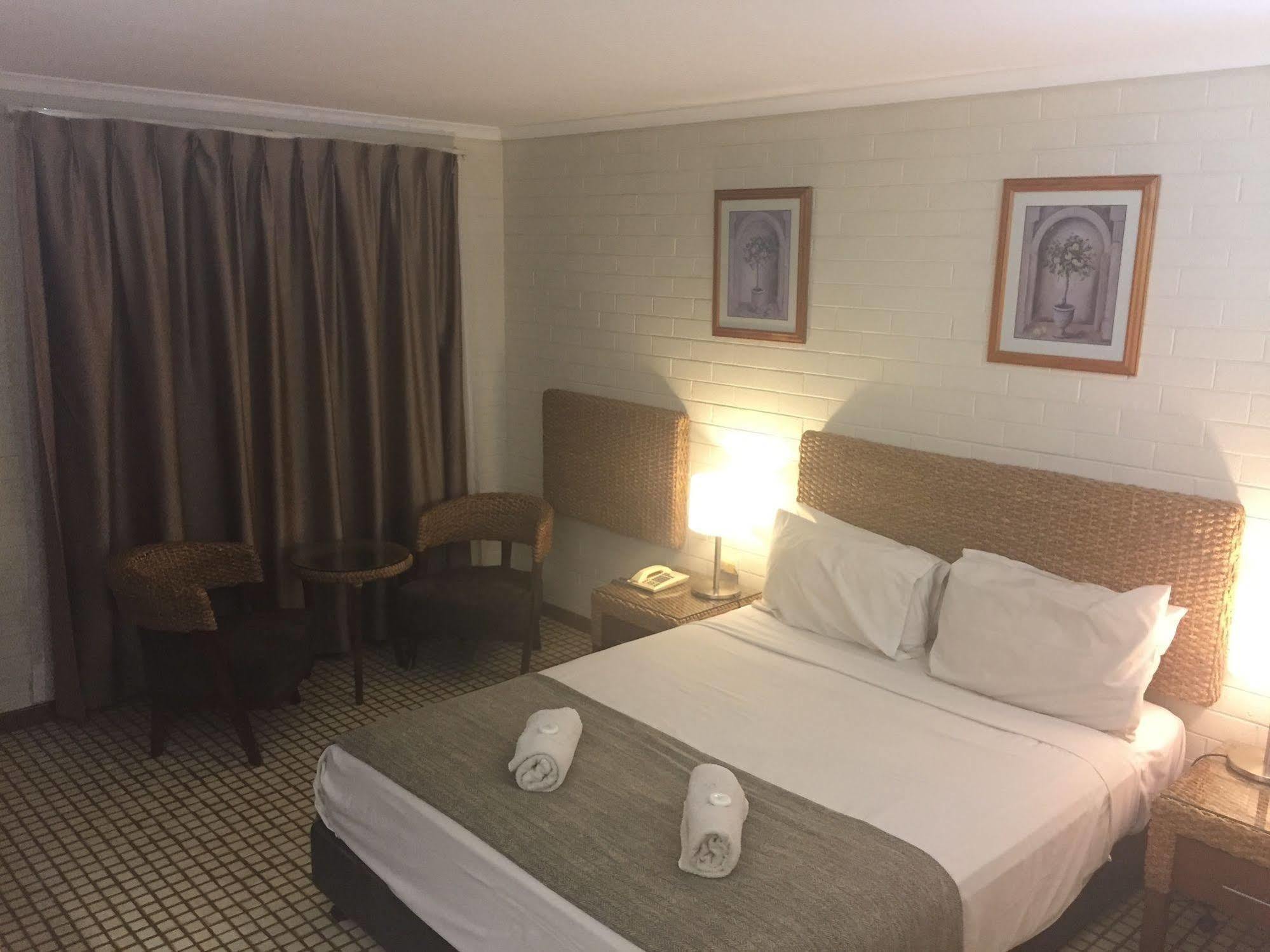 Pine Tree Motel แคทเทอรีน ภายนอก รูปภาพ