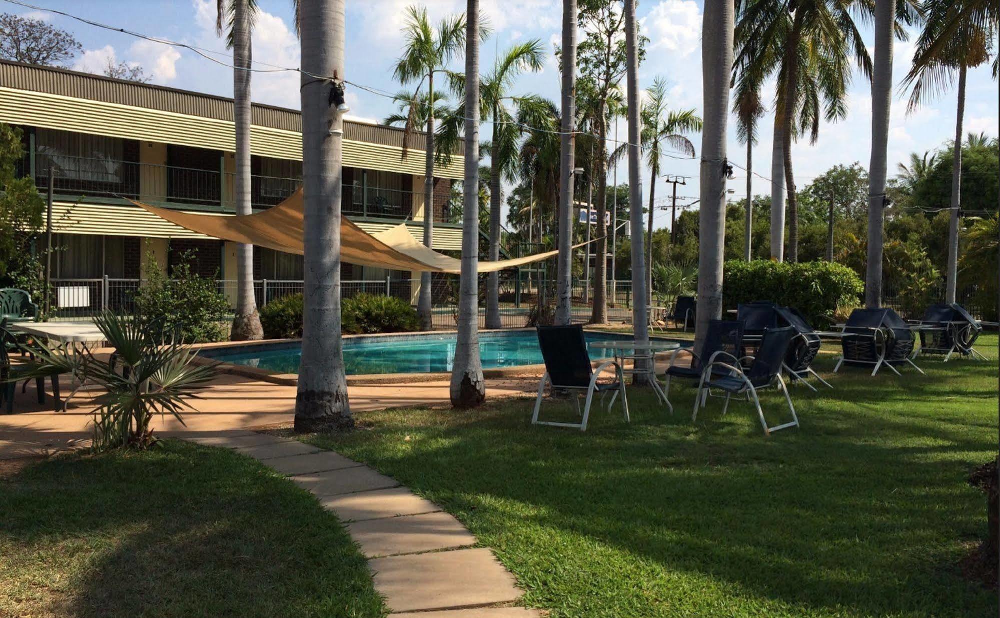 Pine Tree Motel แคทเทอรีน ภายนอก รูปภาพ