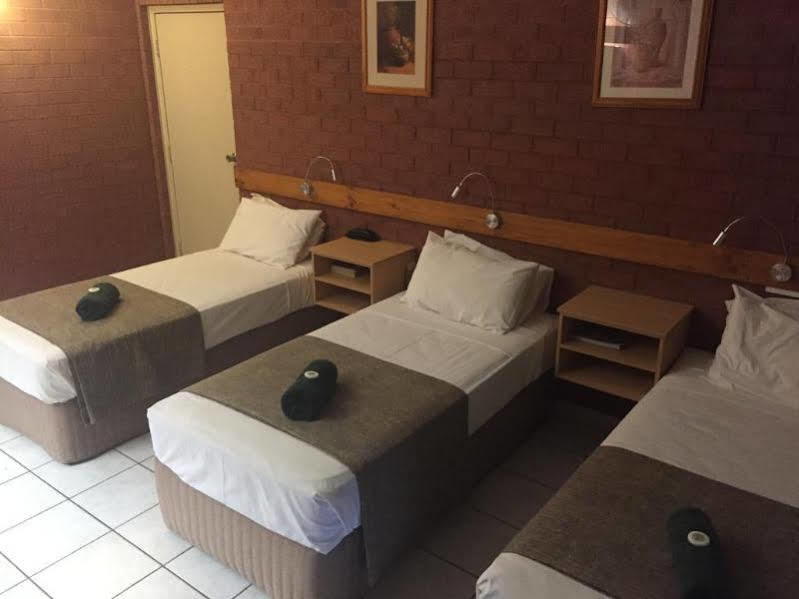 Pine Tree Motel แคทเทอรีน ภายนอก รูปภาพ